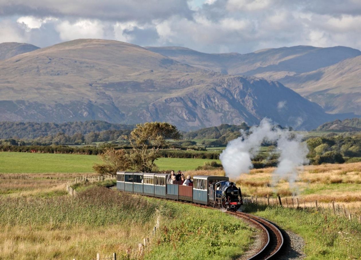 The stunning backdrop of the Western Lake District mountains behind steam engine Whillan Beck