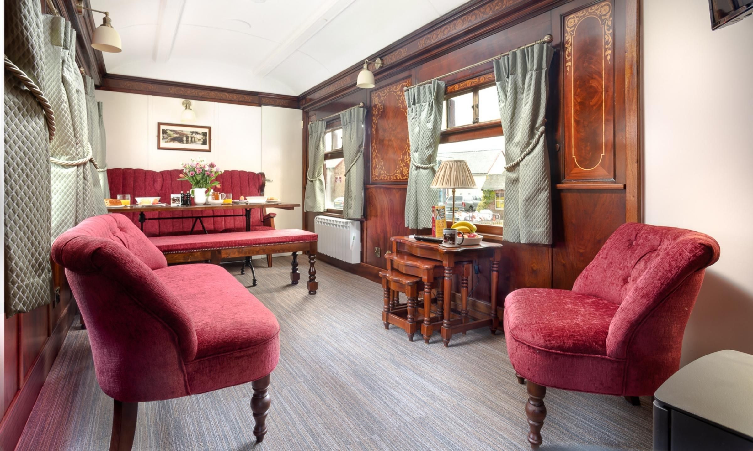 Maid of Kent Pullman Coach