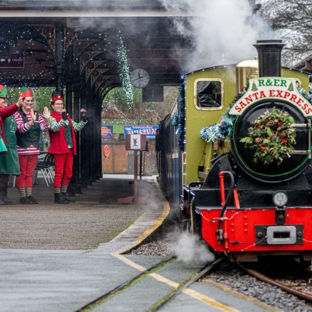 *NOTICE UPDATED at 9.30 Sunday 24th November* 

We are pleased to announce all pre-booked Santa 